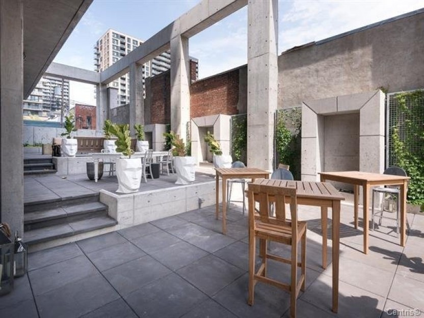 242 Rue Young Photo 8