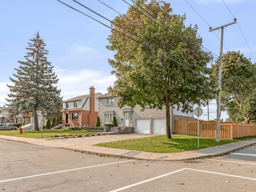 985 50e Avenue Photo 2