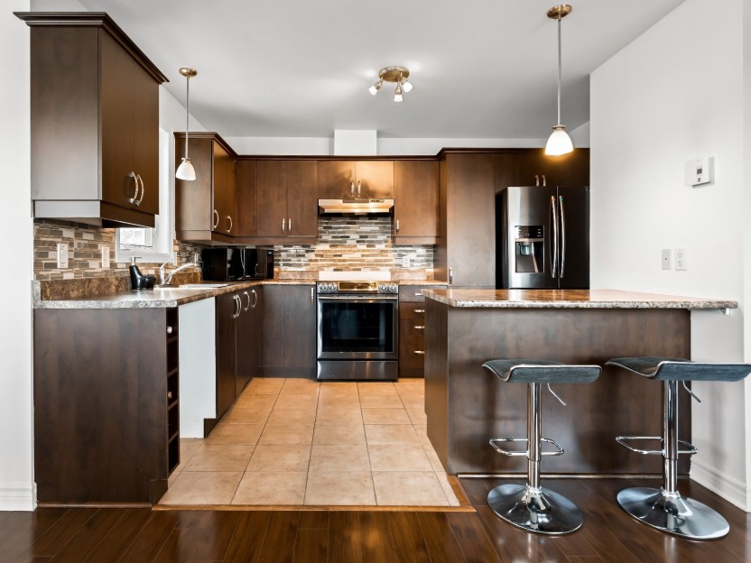 1165 Rue Émile-Bouchard Photo 6
