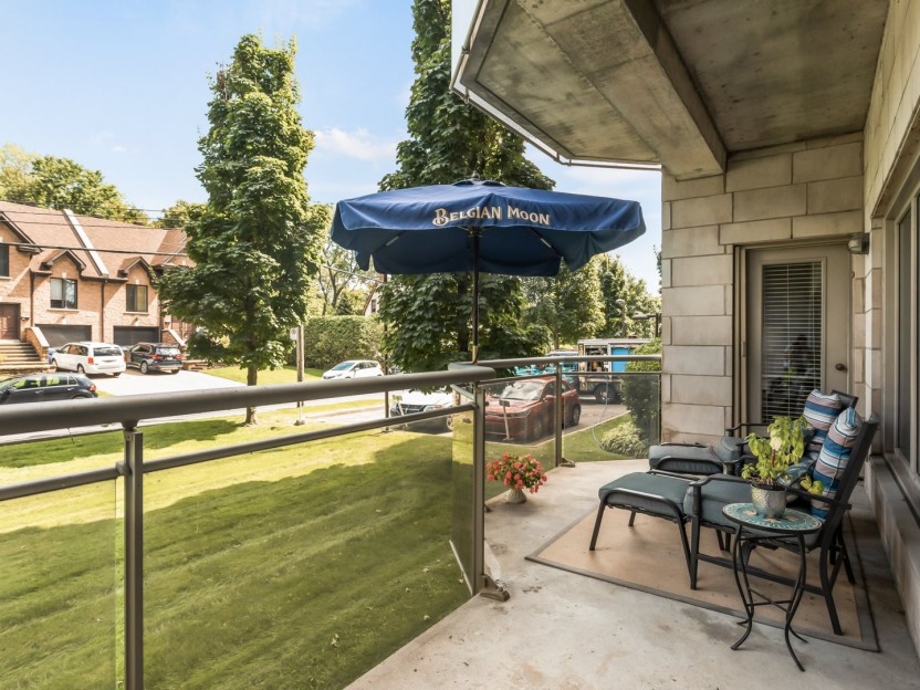 18 Ch. du Bord-du-Lac-Lakeshore Photo 2