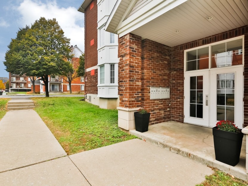 2368 Rue Charles-Darwin Photo 10