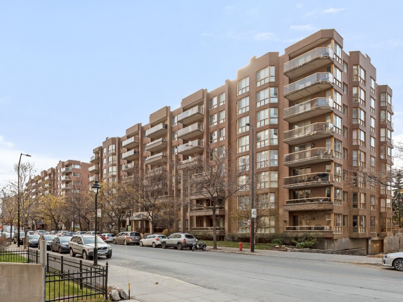 600 Rue de la Montagne Photo 1