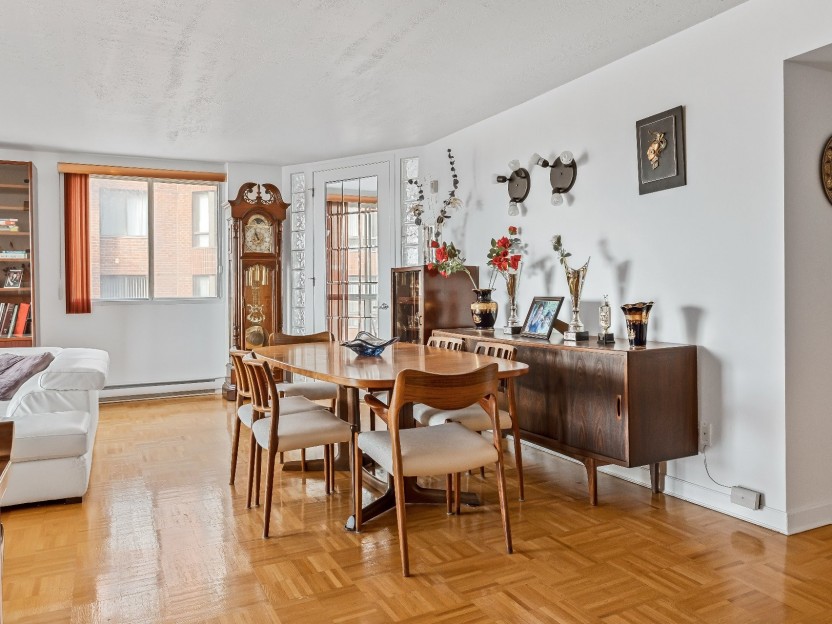 600 Rue de la Montagne Photo 7