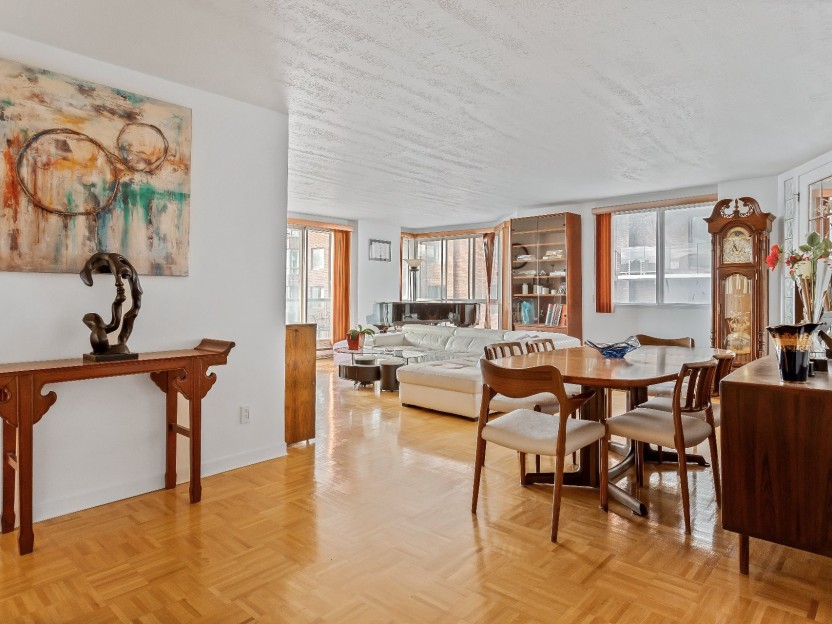 600 Rue de la Montagne Photo 8