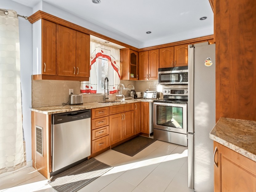 209 Boul. Maple Photo 10