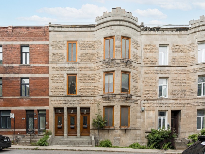 343-347 Tsse St-Denis Photo 1
