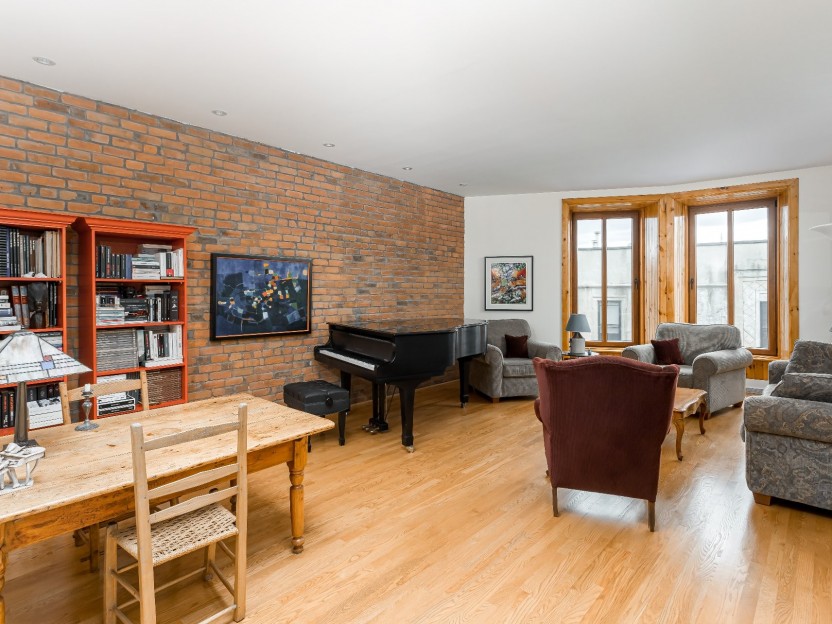 343-347 Tsse St-Denis Photo 5