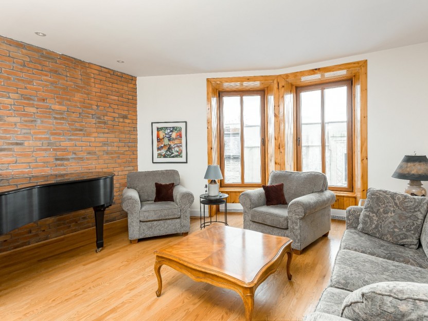 343-347 Tsse St-Denis Photo 6