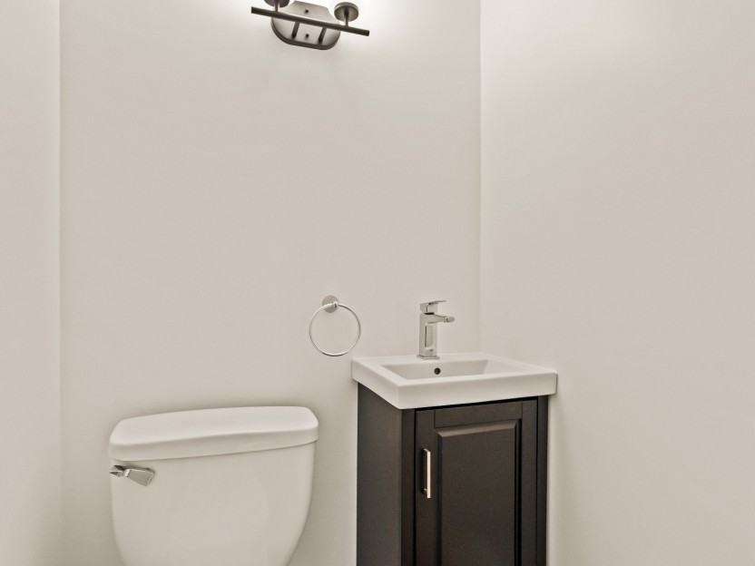 379 Rue Bruce Photo 8