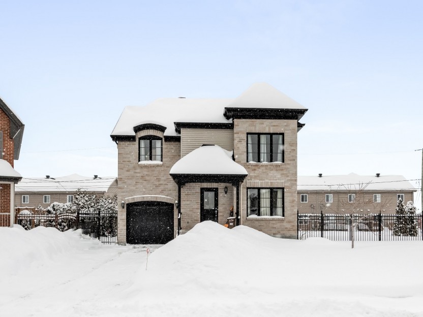 1009 Av. Marier Photo 1