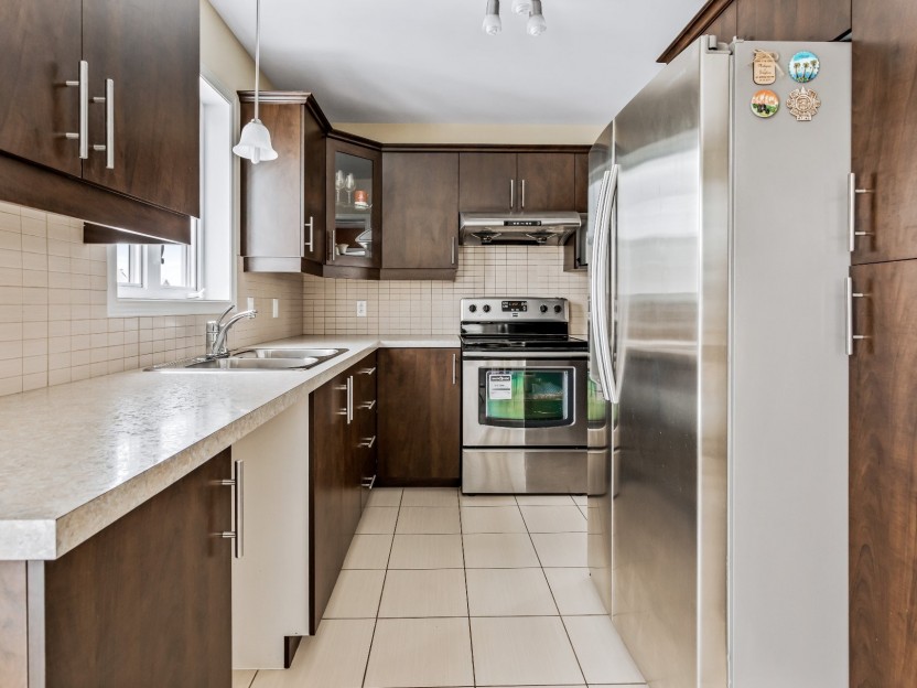 1009 Av. Marier Photo 10