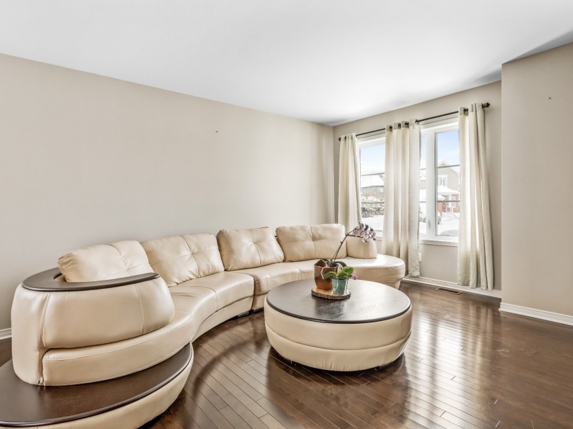 1009 Av. Marier Photo 4