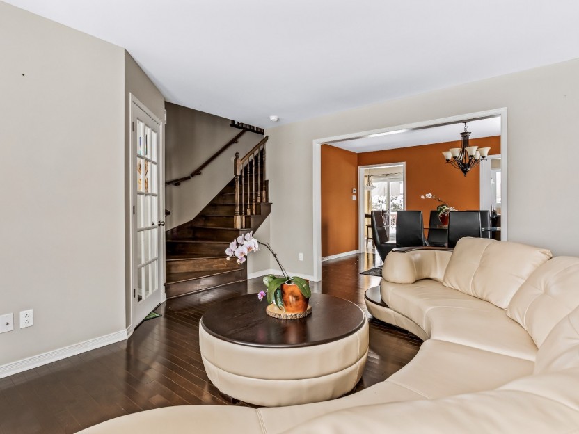 1009 Av. Marier Photo 6