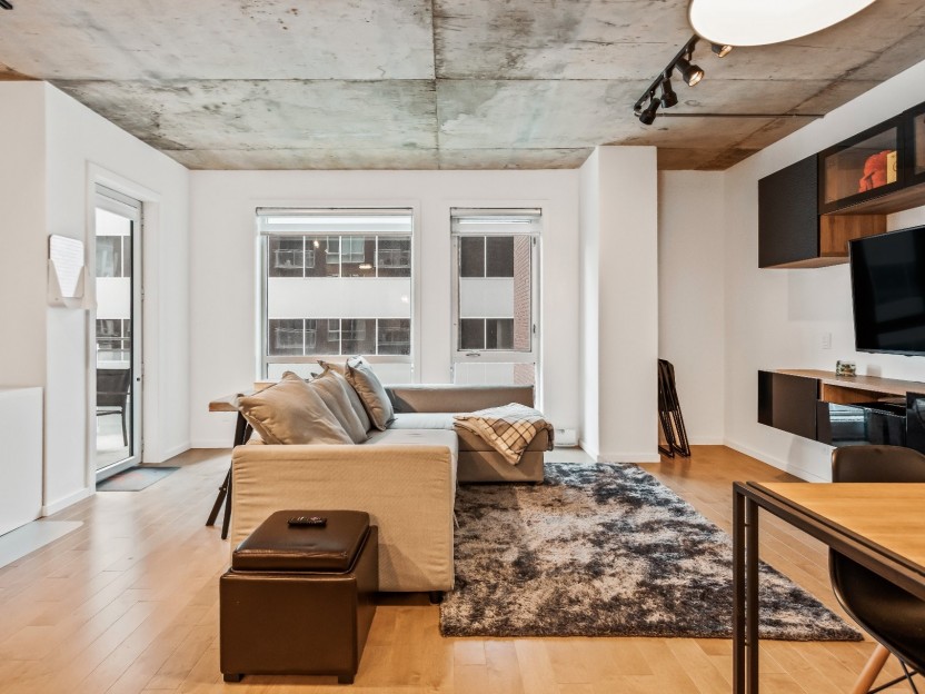 2117 Rue Tupper Photo 3