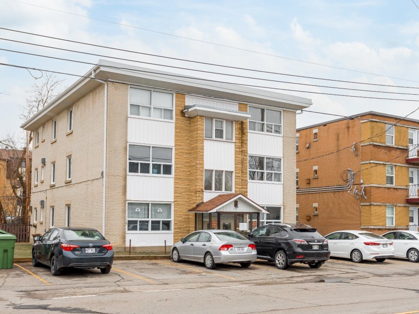 4440 Rue Ste-Anne Photo 2