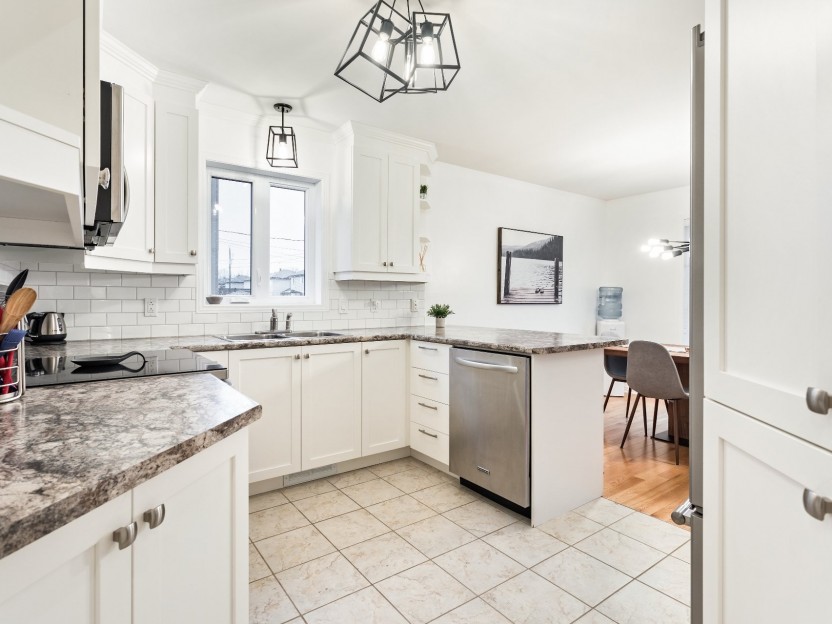 166 Rue Champlain Photo 7