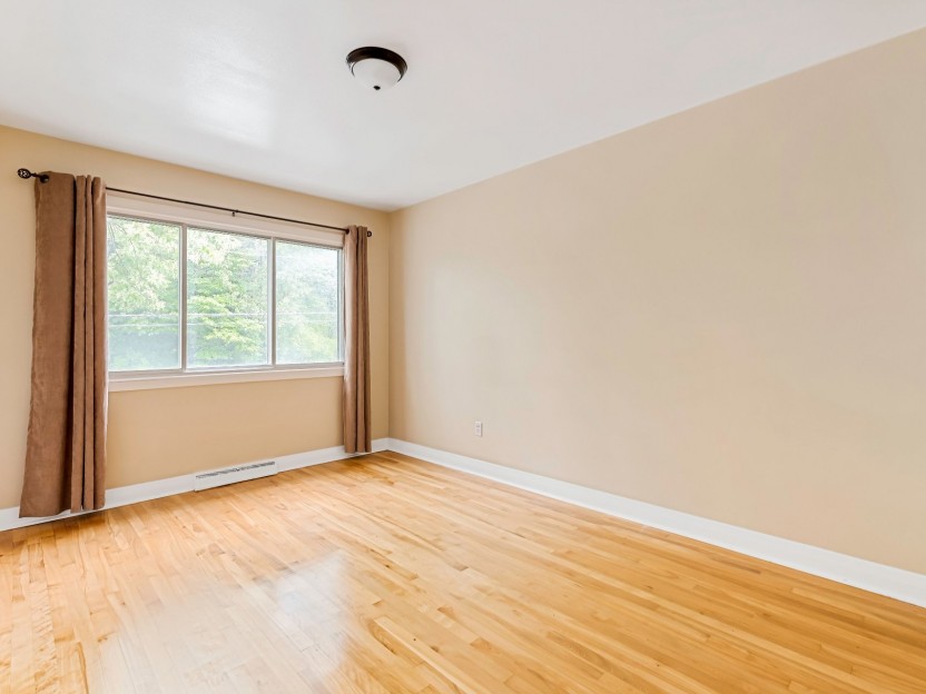 212-214 Av. Stirling Photo 8