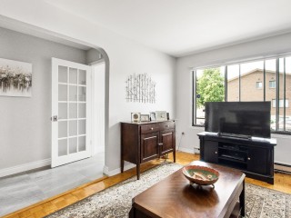 520-524 35e Avenue Photo 2