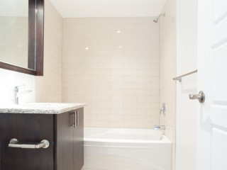 85 Av. Brittany Photo 3