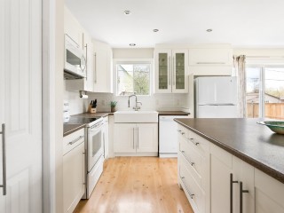 40 Place Rousseau Photo 8