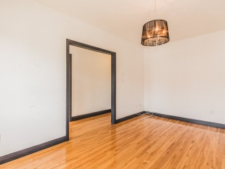 684 10e Avenue Photo 3