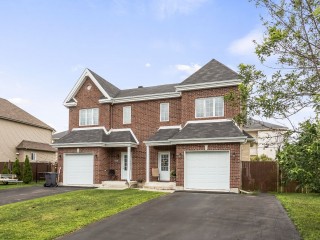317 Rue Toe-Blake Photo 1