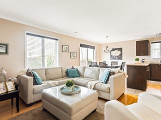 317 Rue Toe-Blake Photo 2