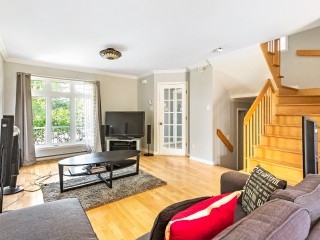 2573 Rue des Narcisses Photo 3