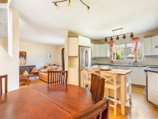 367 Av. Elm Photo 3