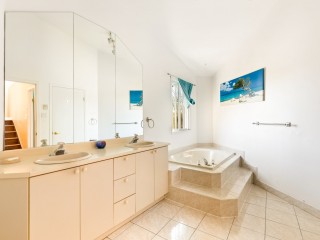 367 Av. Elm Photo 9