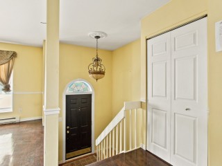 8190 Rue Pierre-Emmanuel Photo 2
