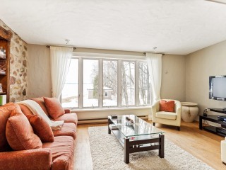900 Rue Main Photo 6
