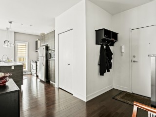 124 Boul. Hymus Photo 2