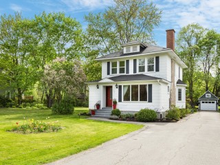 105 Côte St-Charles Photo 1