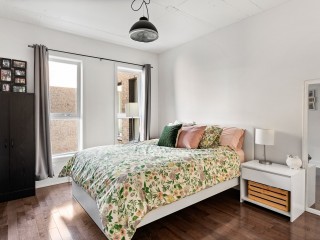 2229 Rue Ste-Catherine E. Photo 2