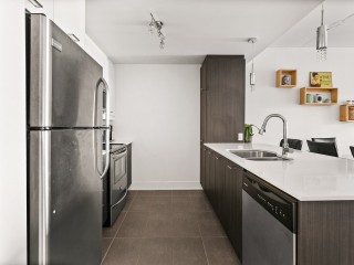 2229 Rue Ste-Catherine E. Photo 4
