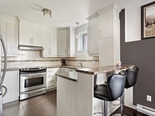 539 Av. Forest Photo 1