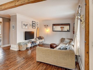 1414 Av. Brown Photo 3