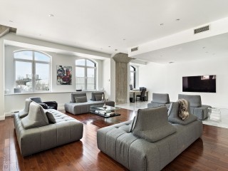 1000 Rue de la Commune E. Photo 1