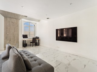 1000 Rue de la Commune E. Photo 2