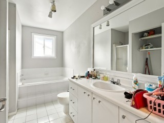 4646-4650 Av. du Château-Pierrefonds Photo 8
