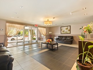 4025 Boul. des Sources Photo 2