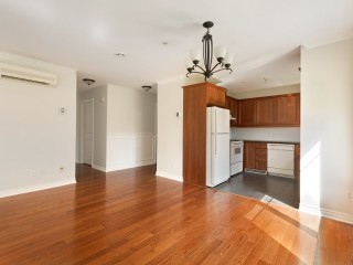 4025 Boul. des Sources Photo 3