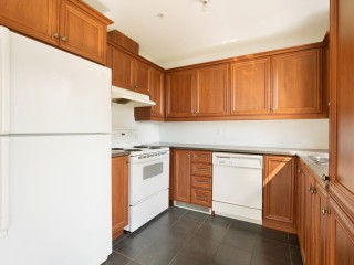 4025 Boul. des Sources Photo 6