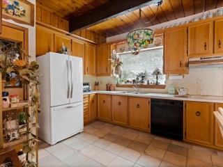 140 Av. Woodland Photo 9