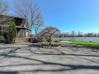 2467 Ch. du Bord-du-Lac Photo 2
